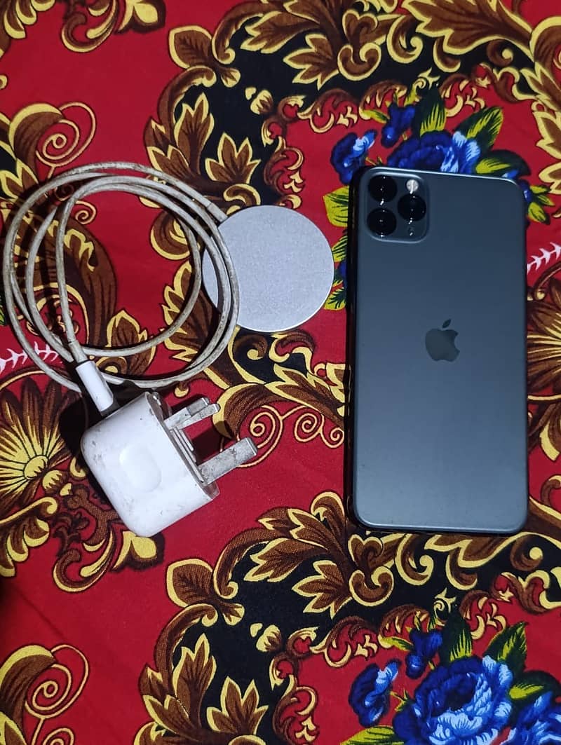 Apple iPhone 11 Pro Max 2
