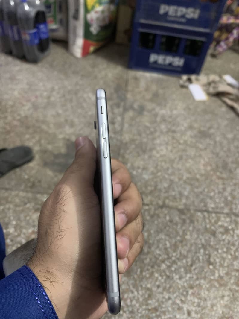 Apple iPhone 6 1