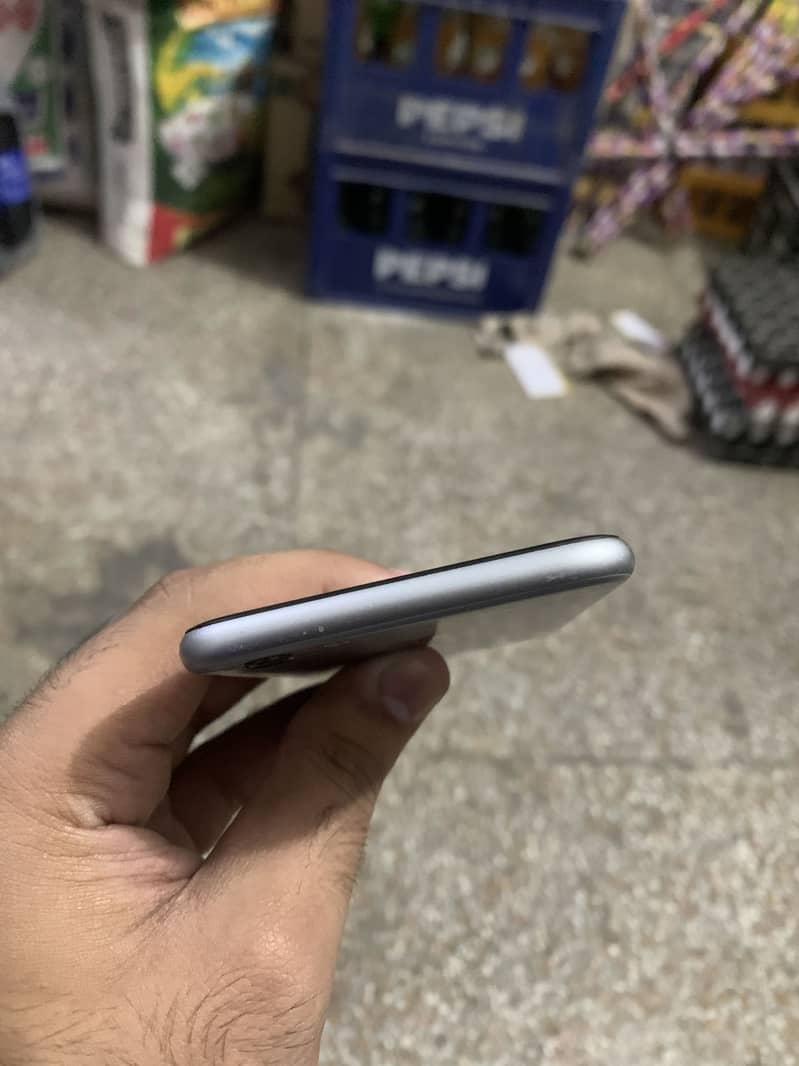 Apple iPhone 6 8