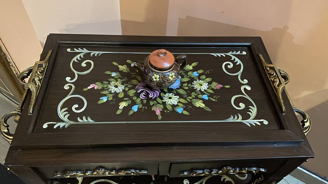 Tea trolly 1