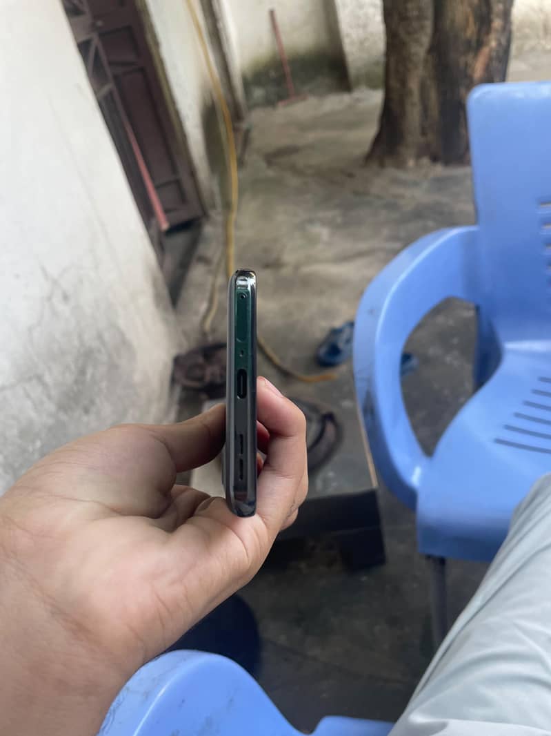 One Plus 10T 4