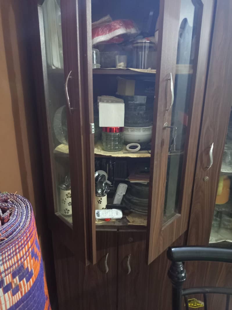divider / cupboard 2