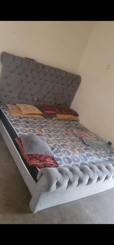 king size bed  dressing table sidd tables full set ha