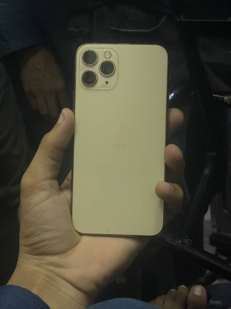 Apple iPhone 11 Pro 3