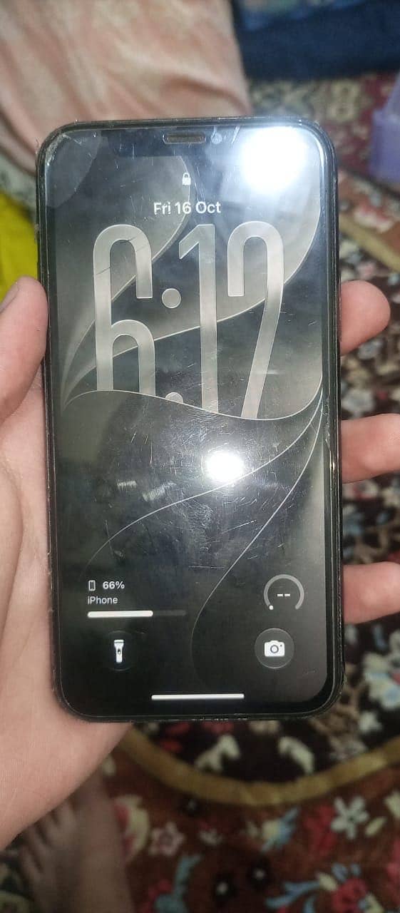 Apple iPhone 11 Pro 1