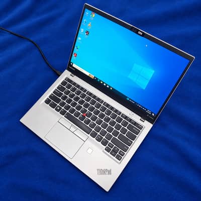 Lenovo ThinkPad X1 Carbon | Core i7 7th Gen | 16GB RAM | 256GB SSD |