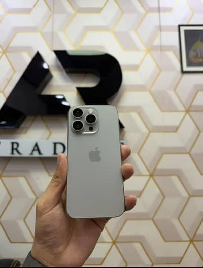 Apple iPhone 16 Pro