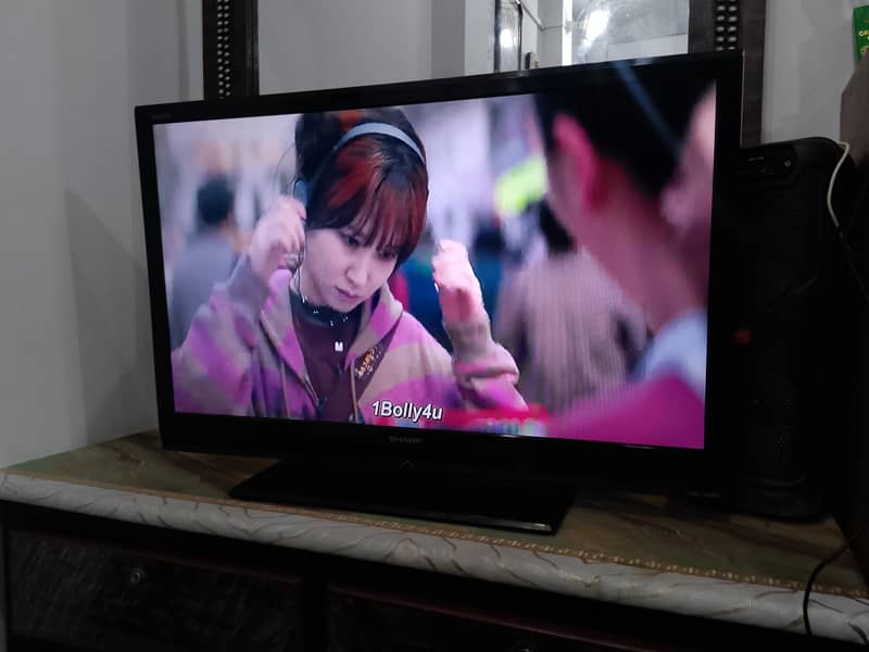 32 inch sharp led 1