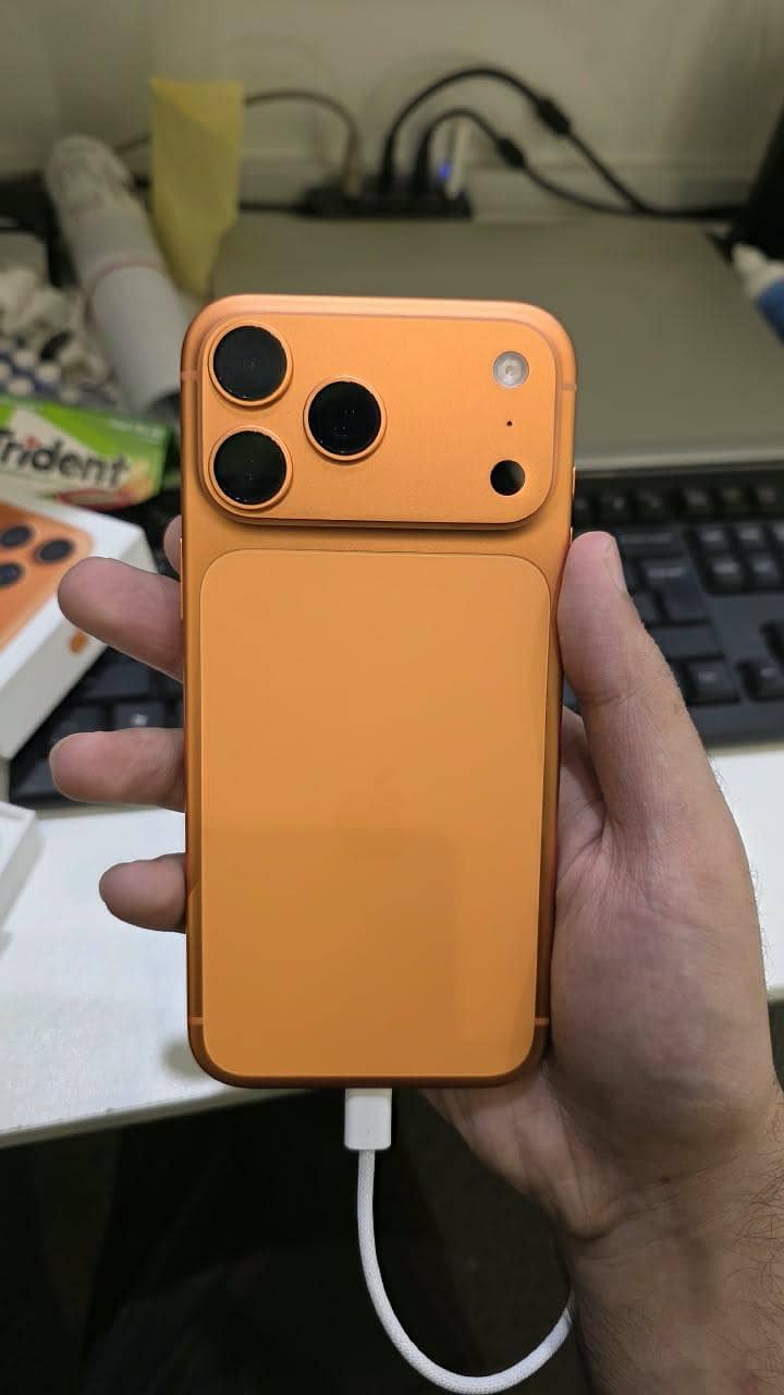 Apple iPhone 17 Pro Max 2