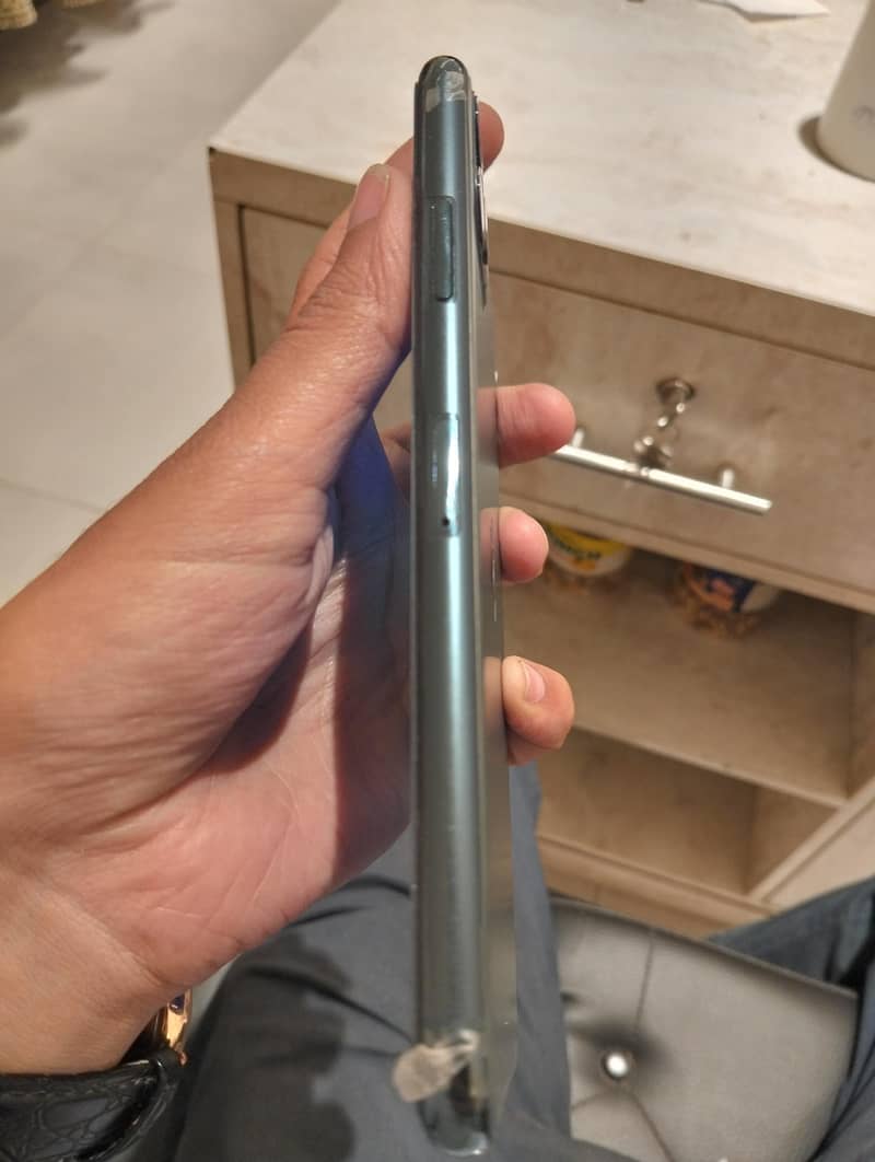 Apple iPhone 11 Pro Max 2