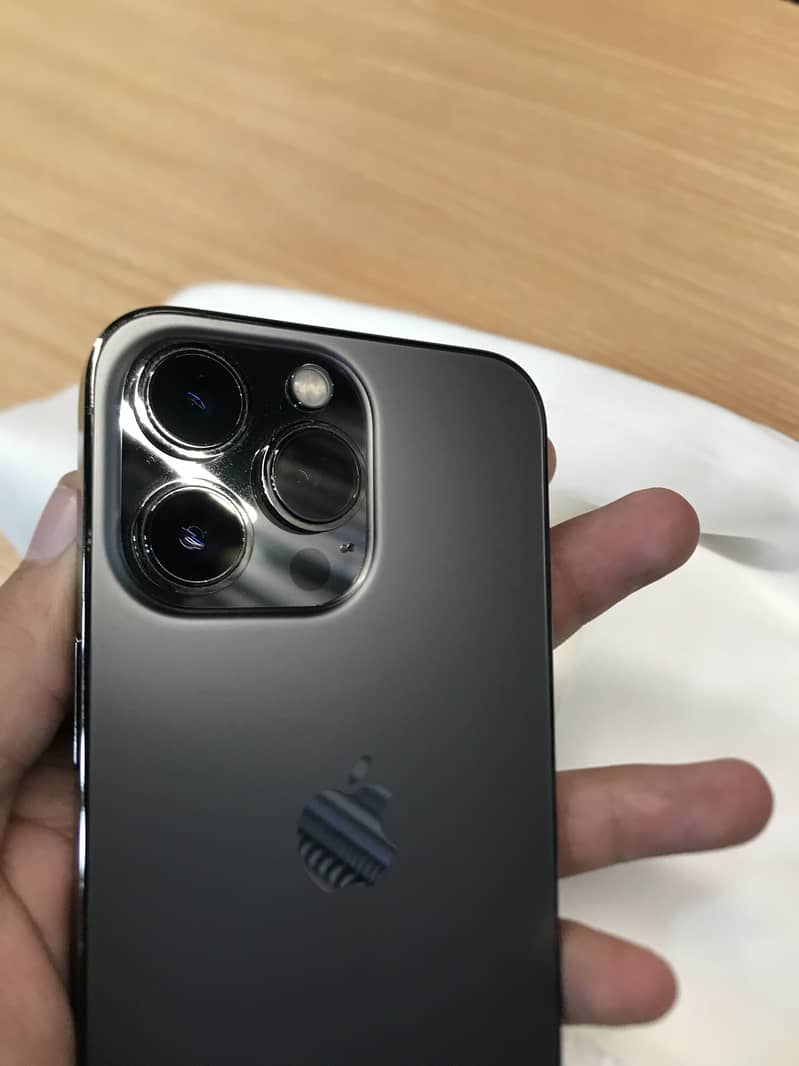Apple iPhone 13 Pro 3