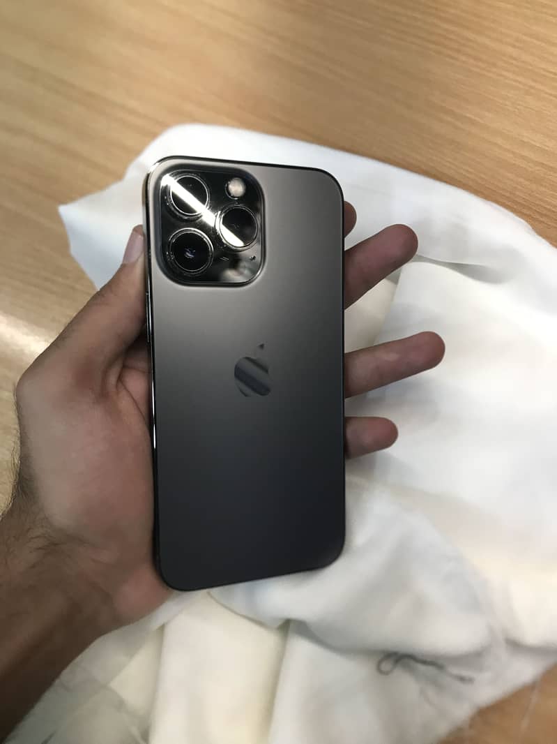 Apple iPhone 13 Pro 4
