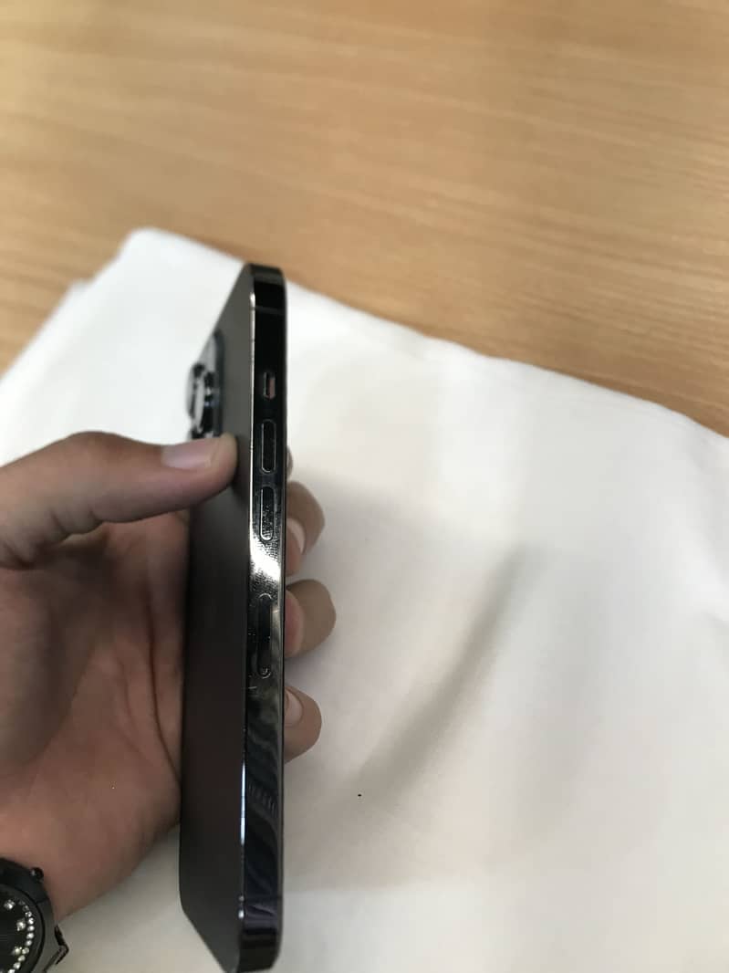 Apple iPhone 13 Pro 6
