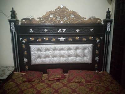 Bed side table and dressing