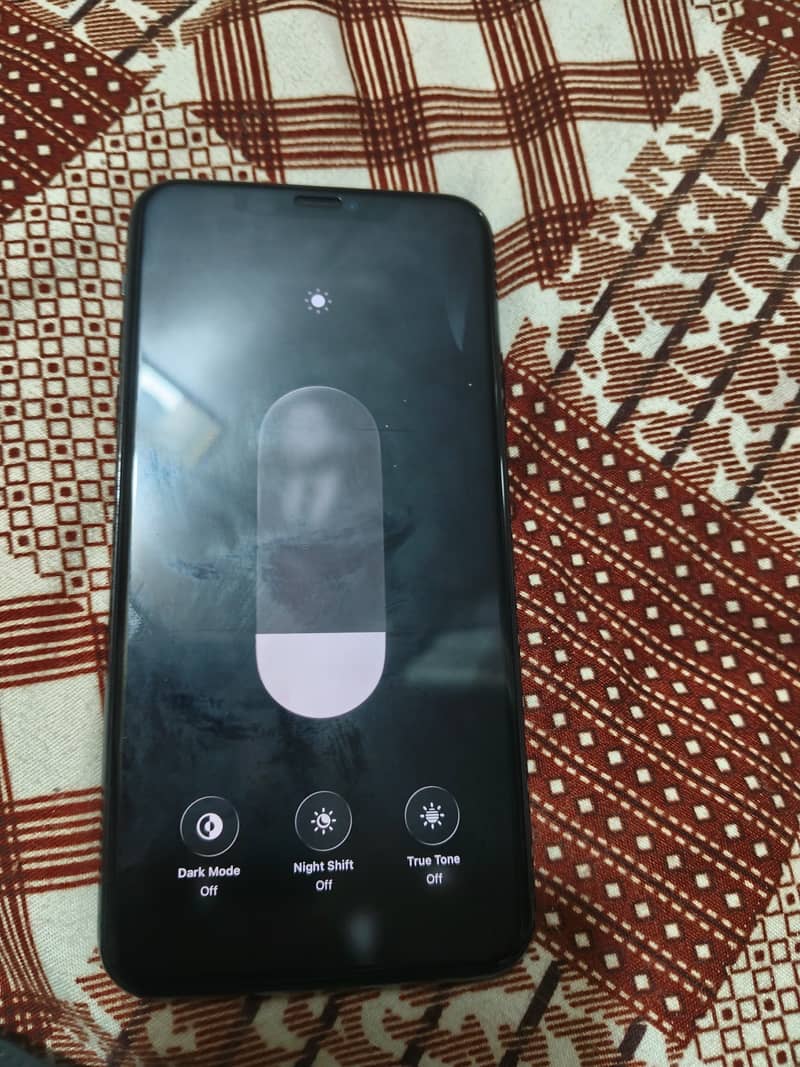 Apple iPhone 11 Pro Max 2