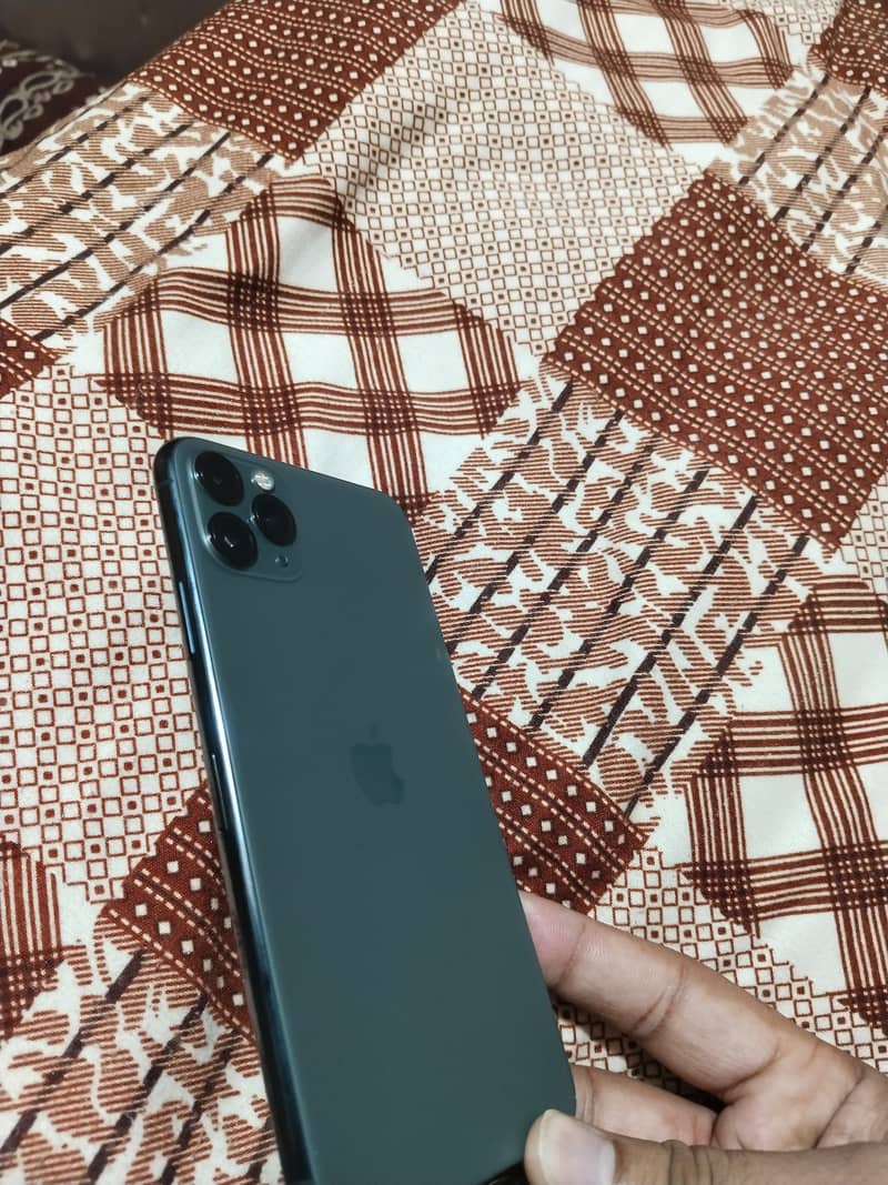 Apple iPhone 11 Pro Max 3