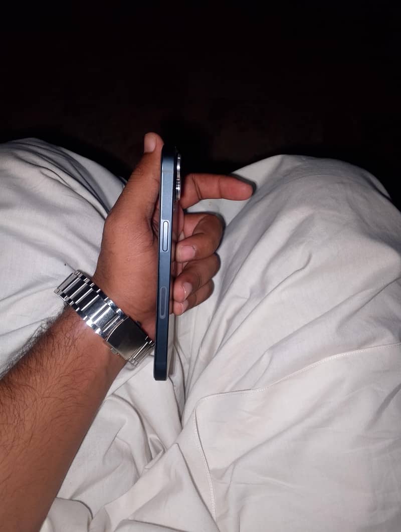 Apple iPhone 13 1