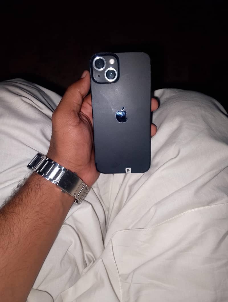 Apple iPhone 13 2