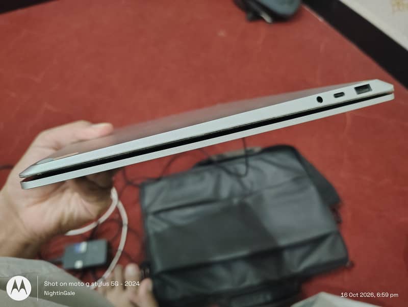 Microsoft Surface 4 6
