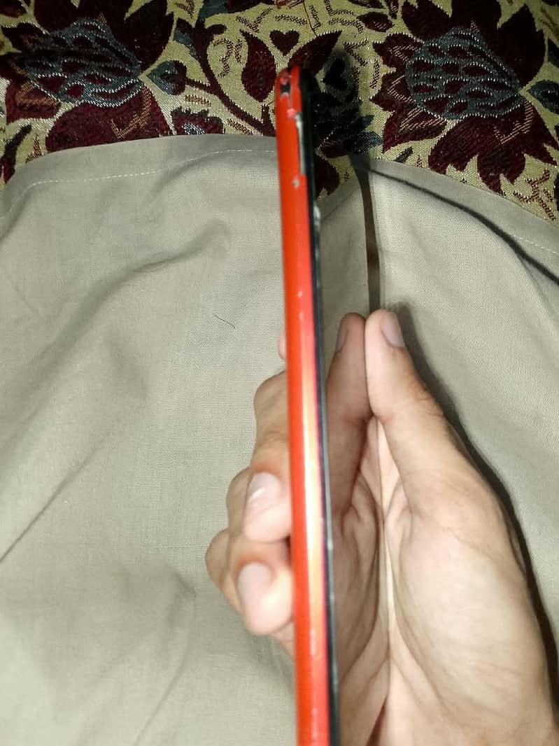 Realme C12 4