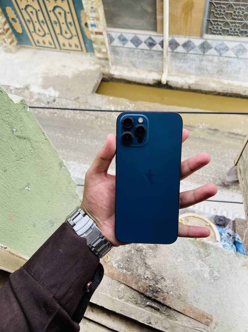 Apple iPhone 12 Pro Max 1
