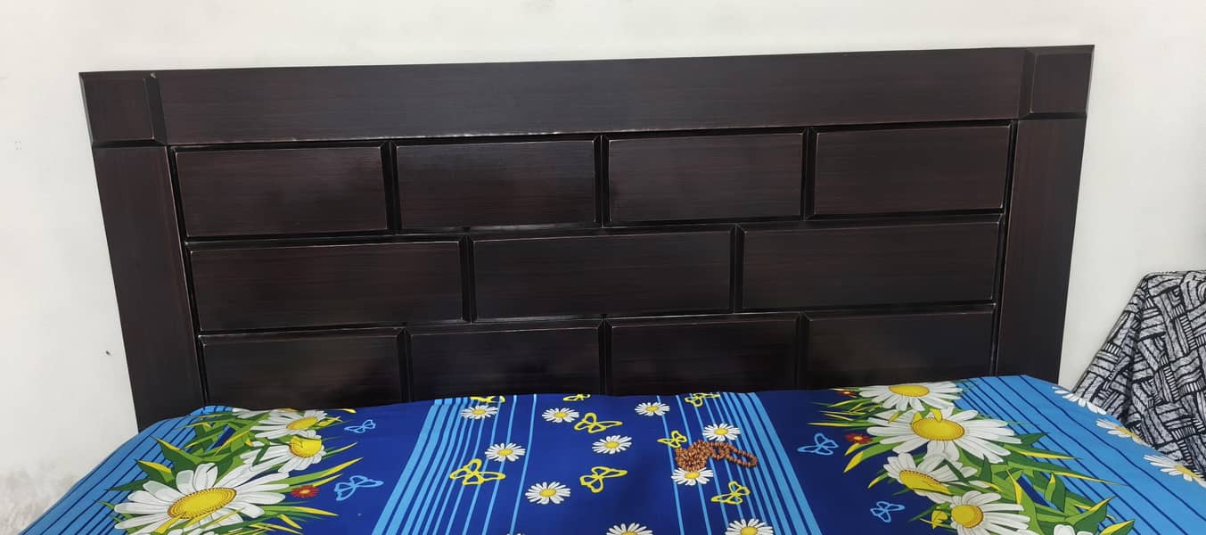 king size bed 0