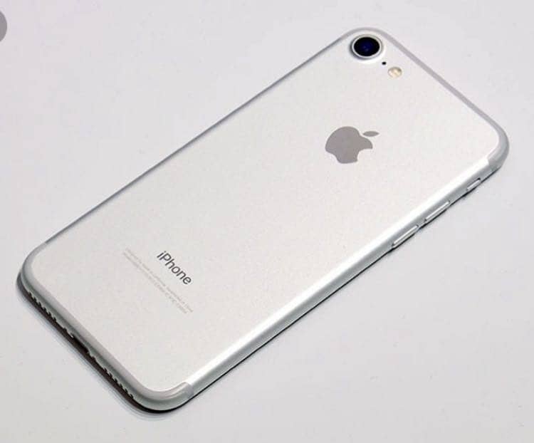 Apple iPhone 7 0