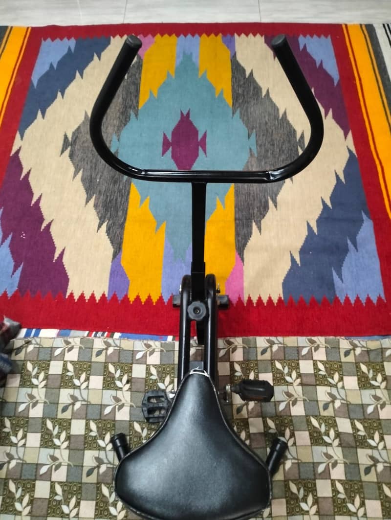 Exercise cycle bike 0
