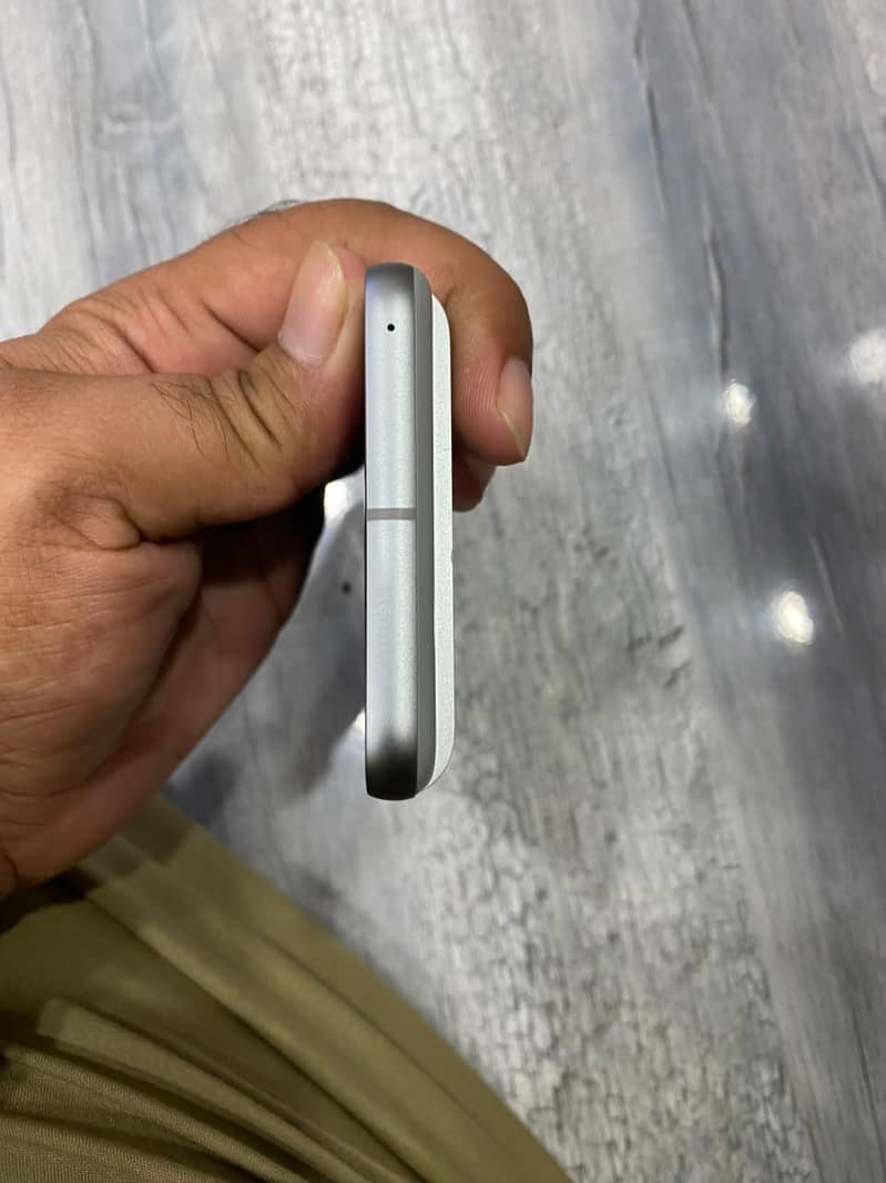 Google Pixel 8 3
