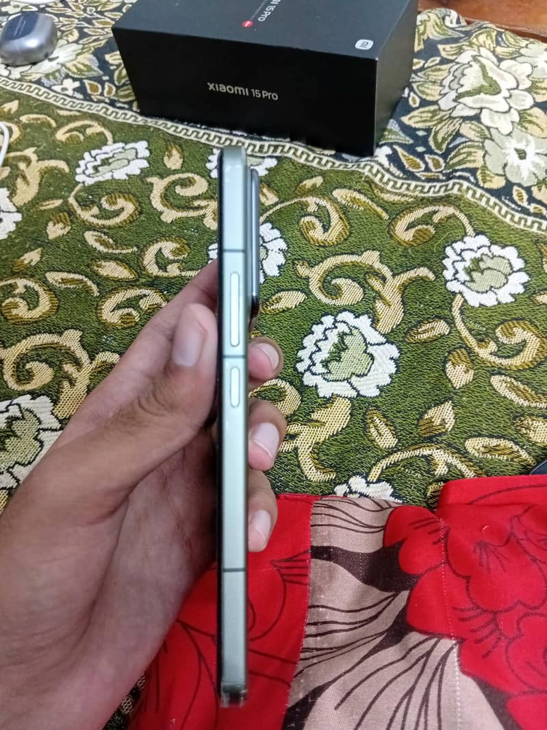 Xiaomi 15 Pro 7