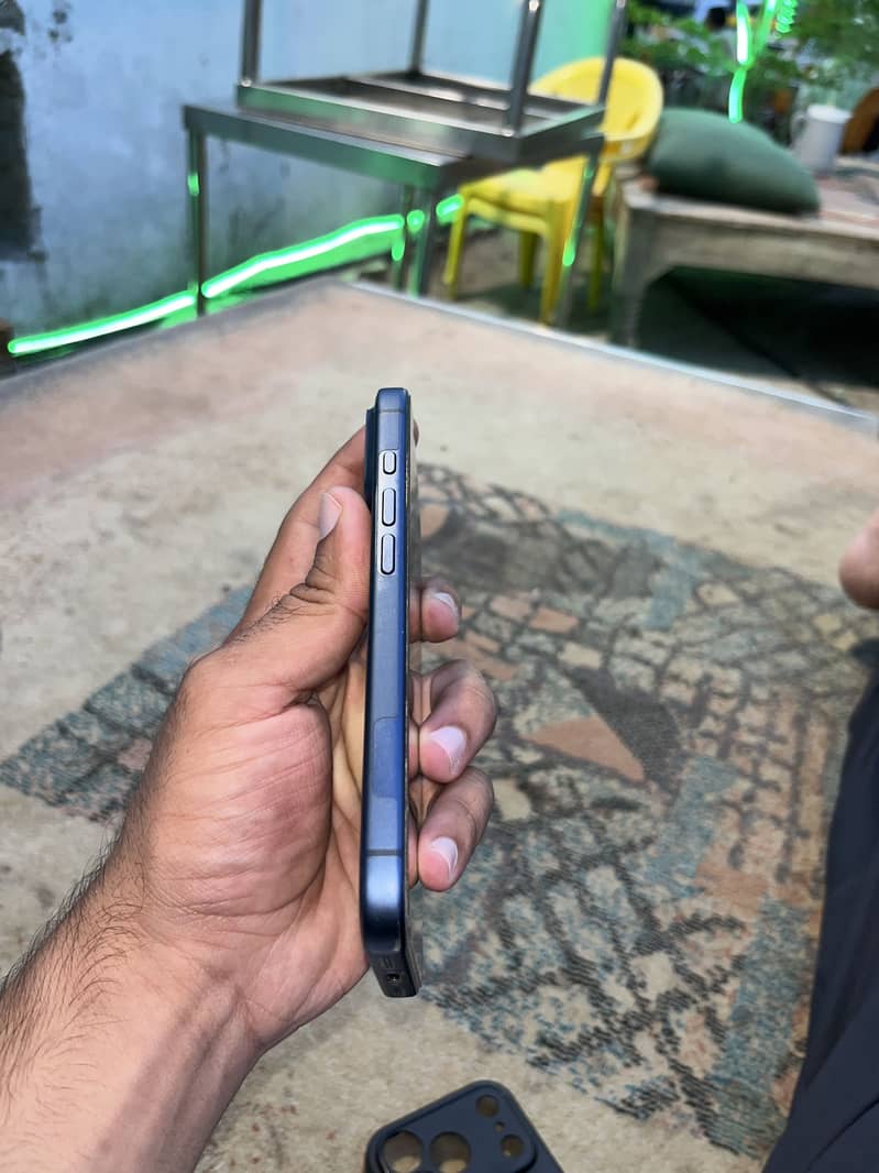 Apple iPhone 17 Pro 4