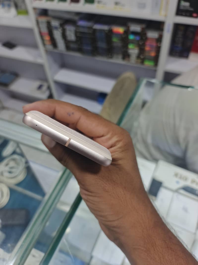 Google Pixel 8 1
