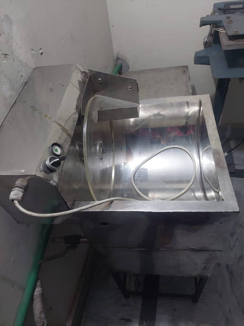 Chocolate making machine 0