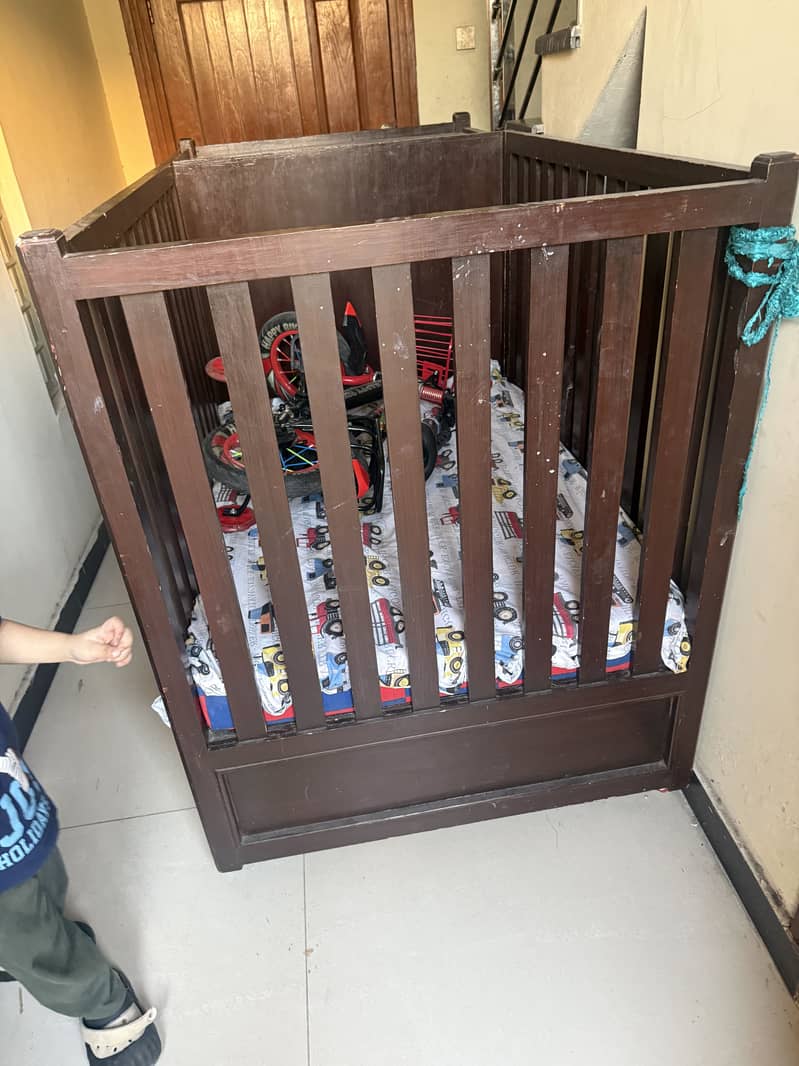 Baby cot 2
