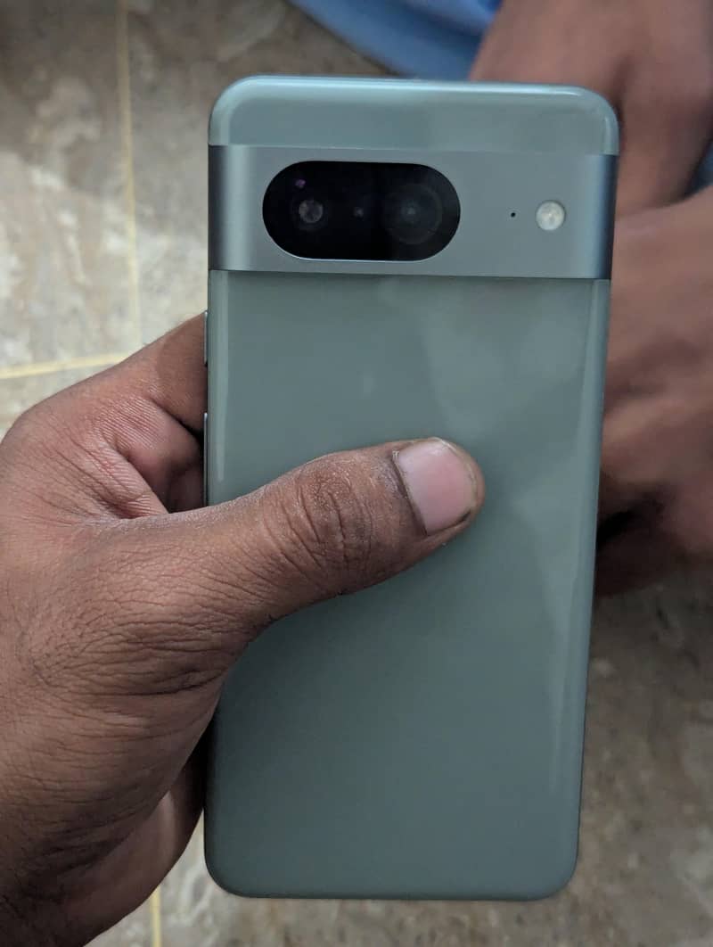 Google Pixel 8 6