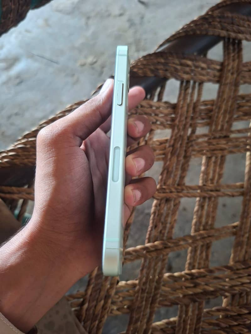 Apple iPhone 12 5