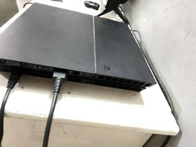 Ps 4 jail brack with 2 controllers