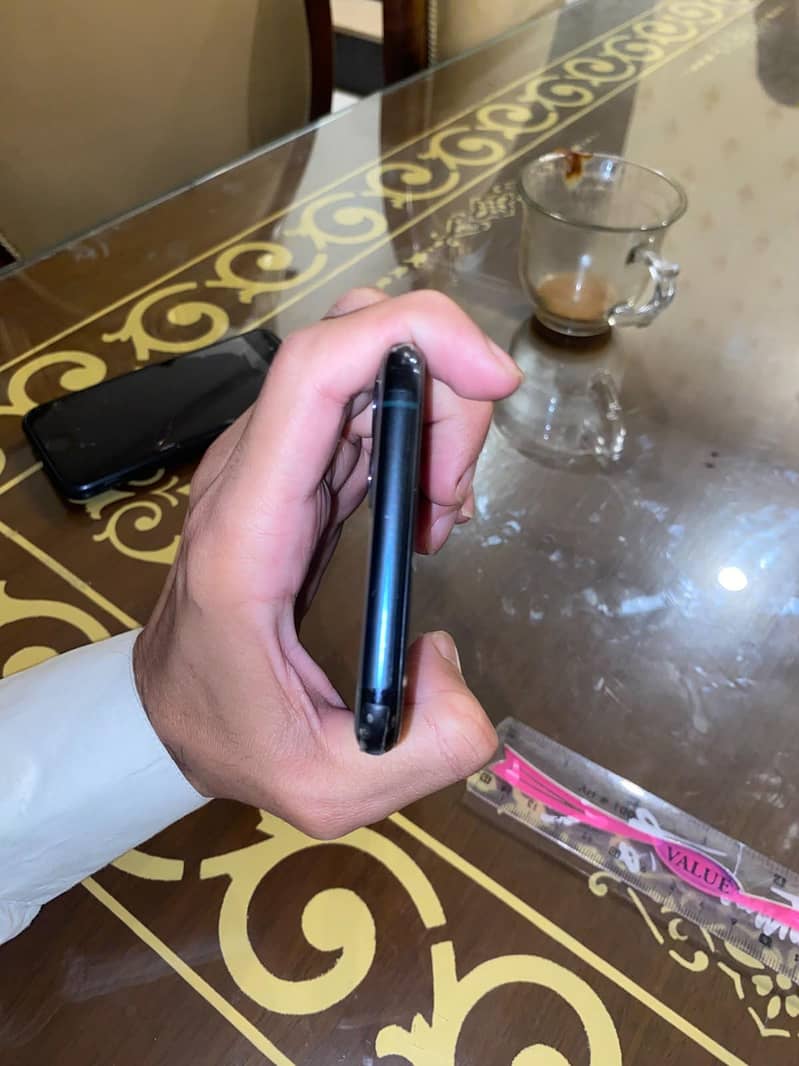 Apple iPhone 11 Pro Max 5