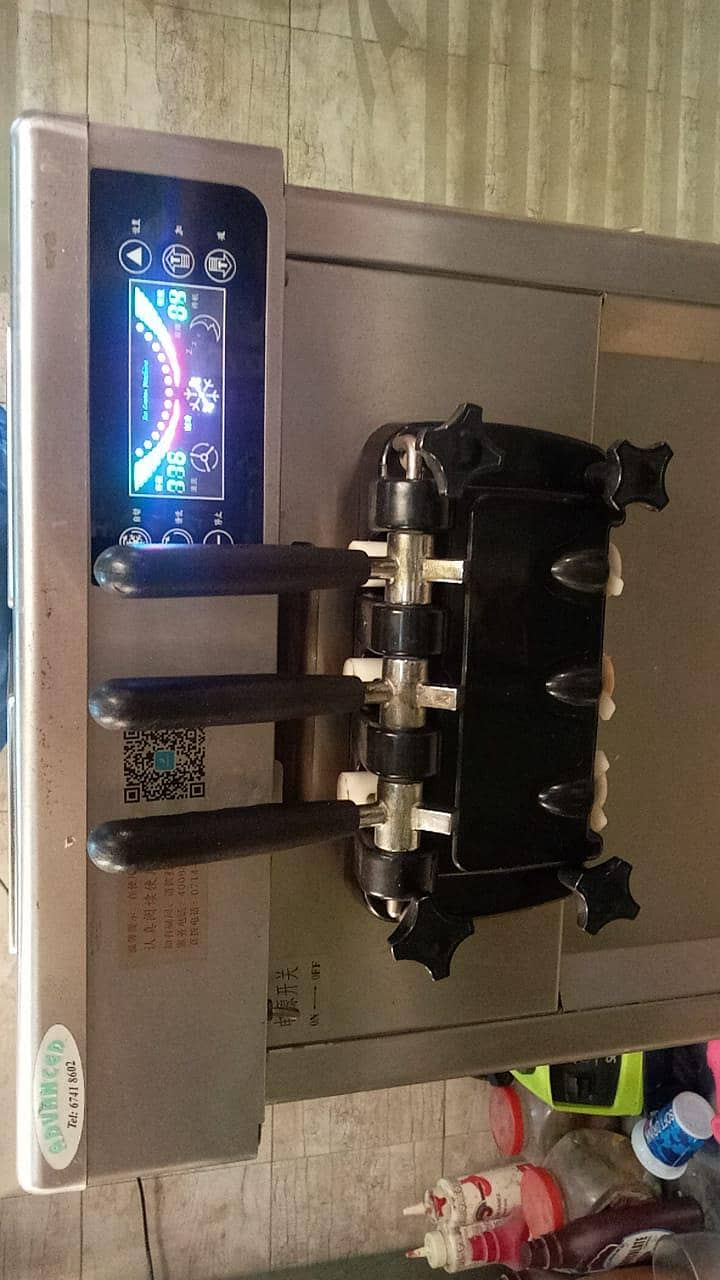 ice cream machine 1