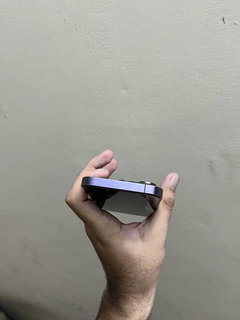 Apple iPhone 14 Pro 4