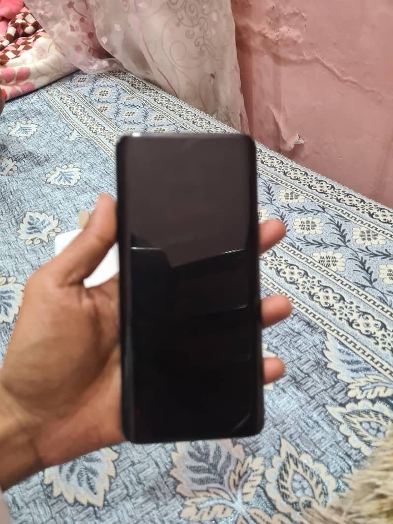 One Plus 7 Pro 1