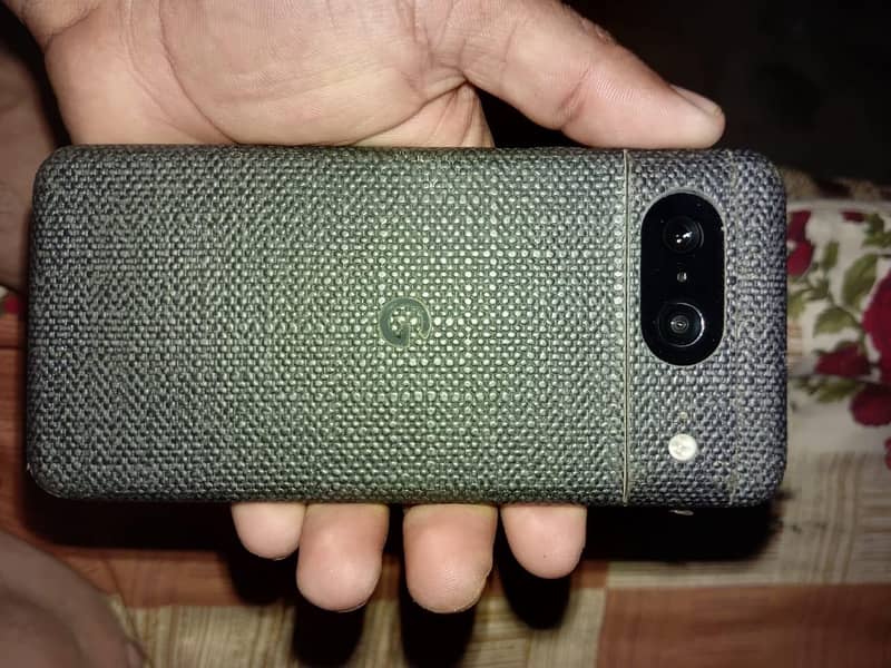 Google Pixel 8 2