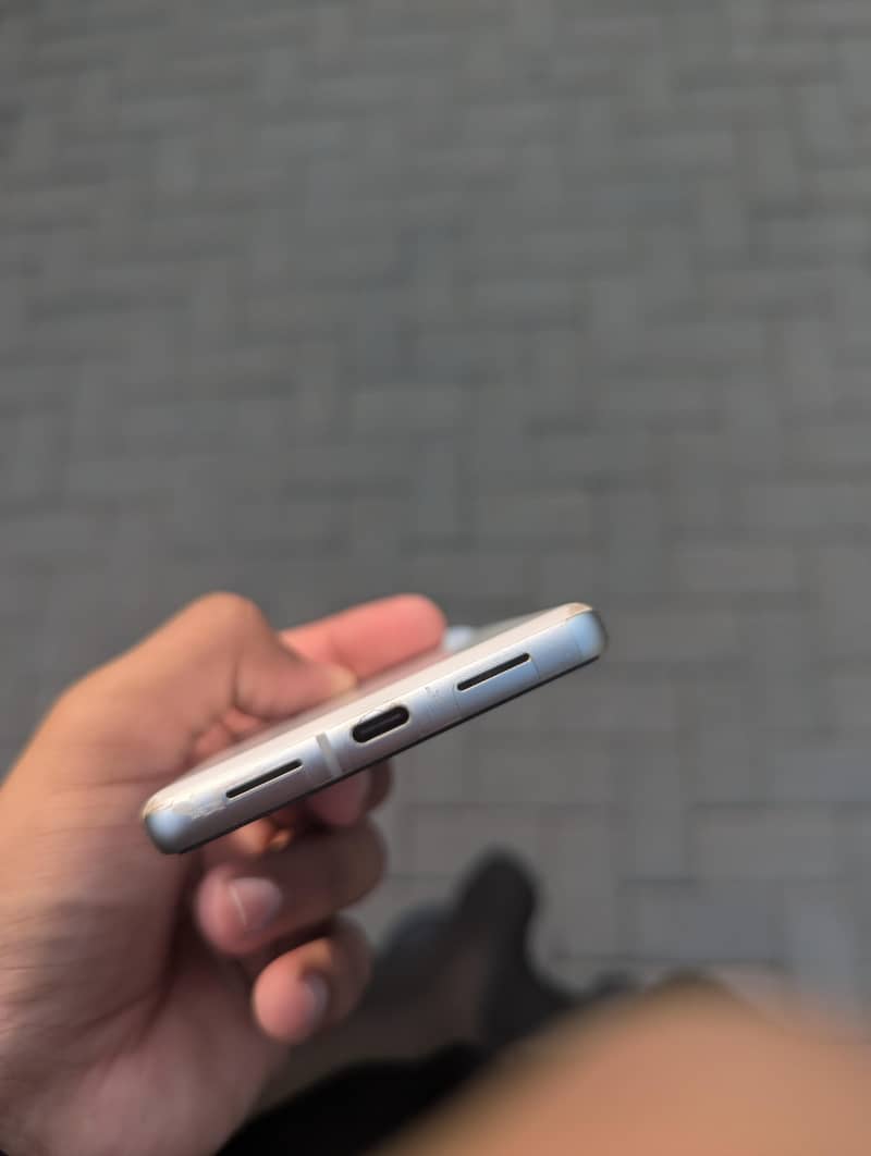 Google Pixel 7 5
