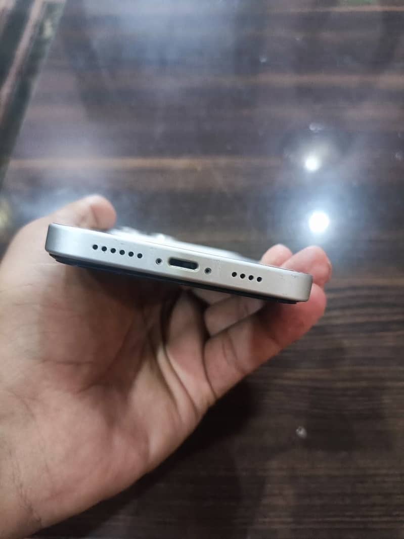 Apple iPhone XR 4