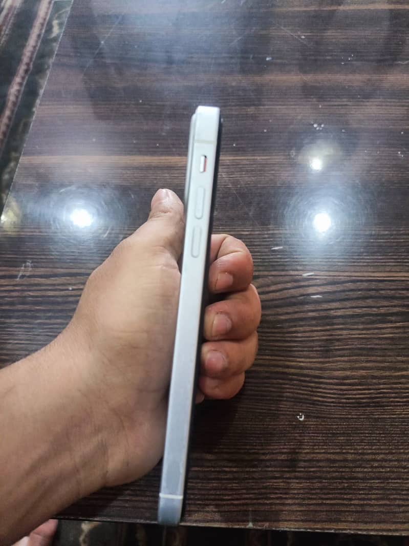 Apple iPhone XR 5