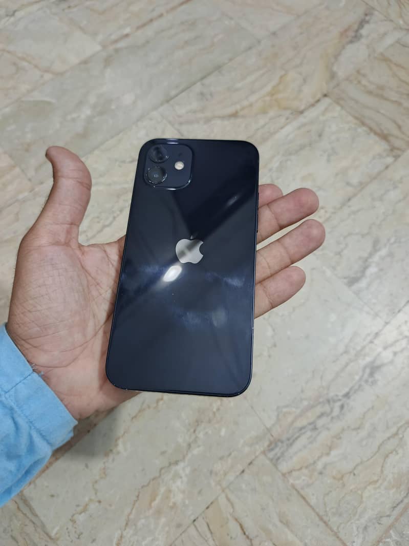 Apple iPhone 12 7