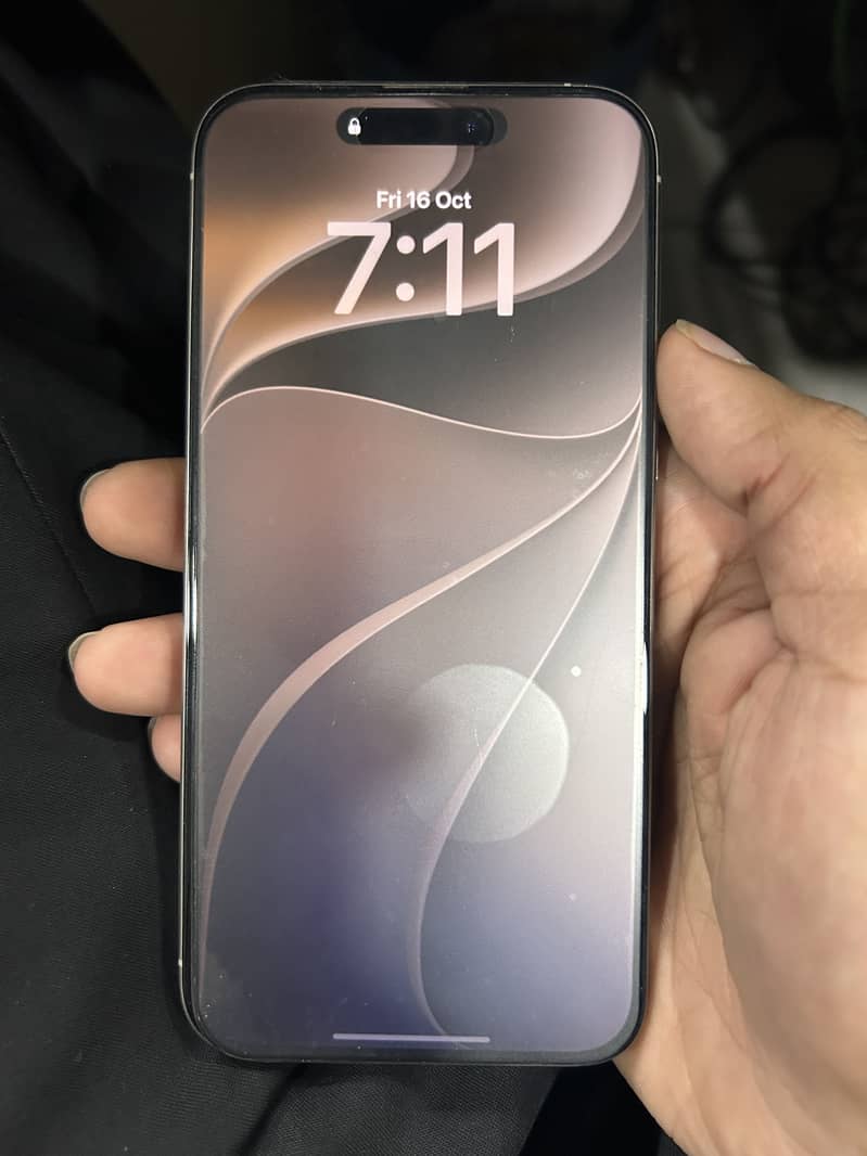 Apple iPhone 15 Pro Max 3