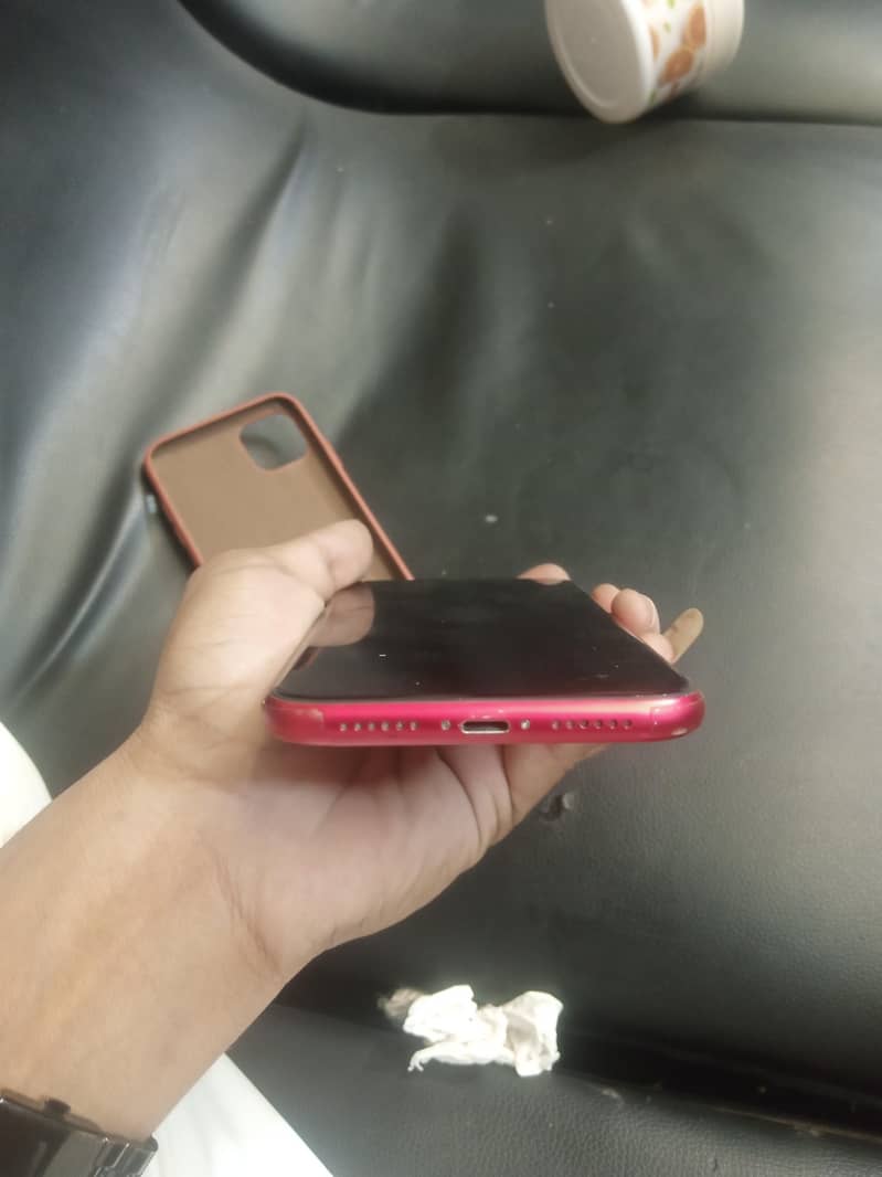 Apple iPhone 11 0