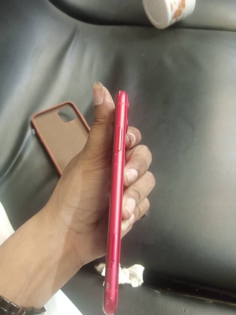 Apple iPhone 11 3