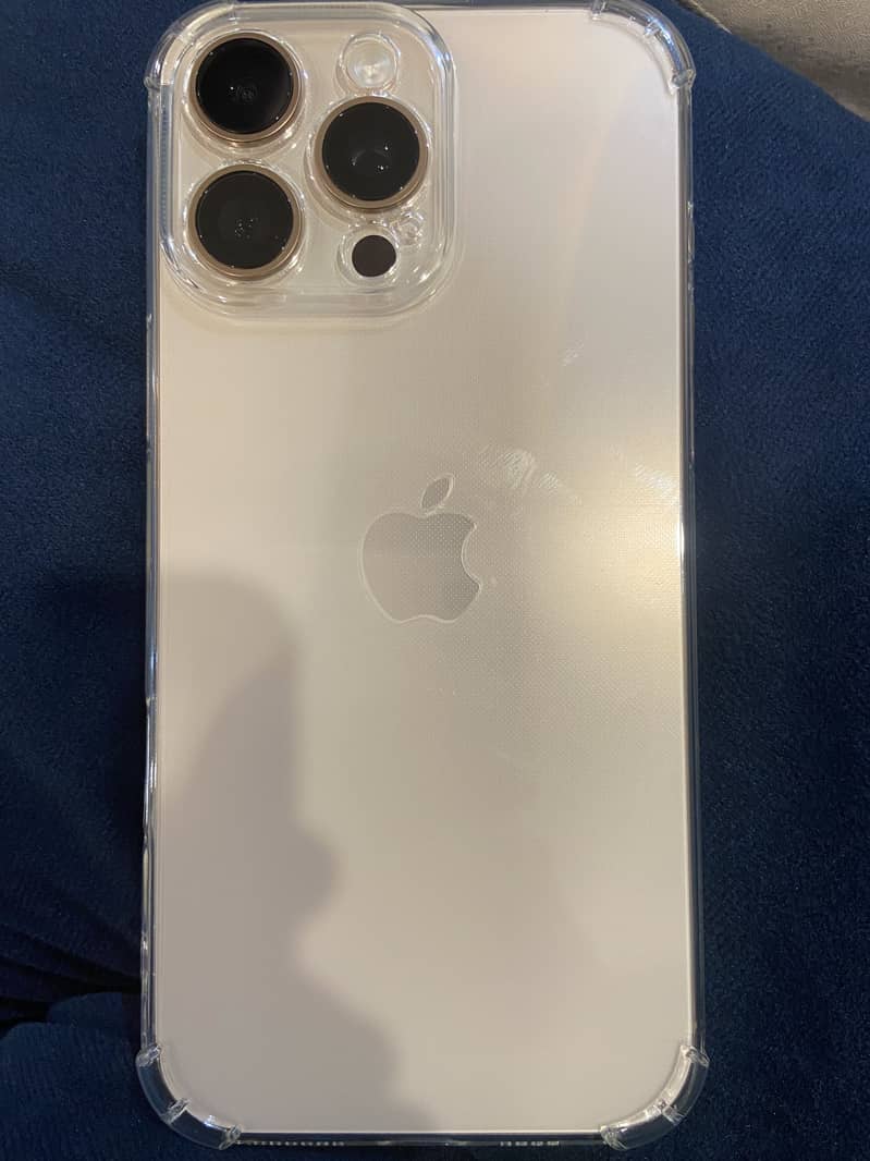Apple iPhone 16 Pro Max 0